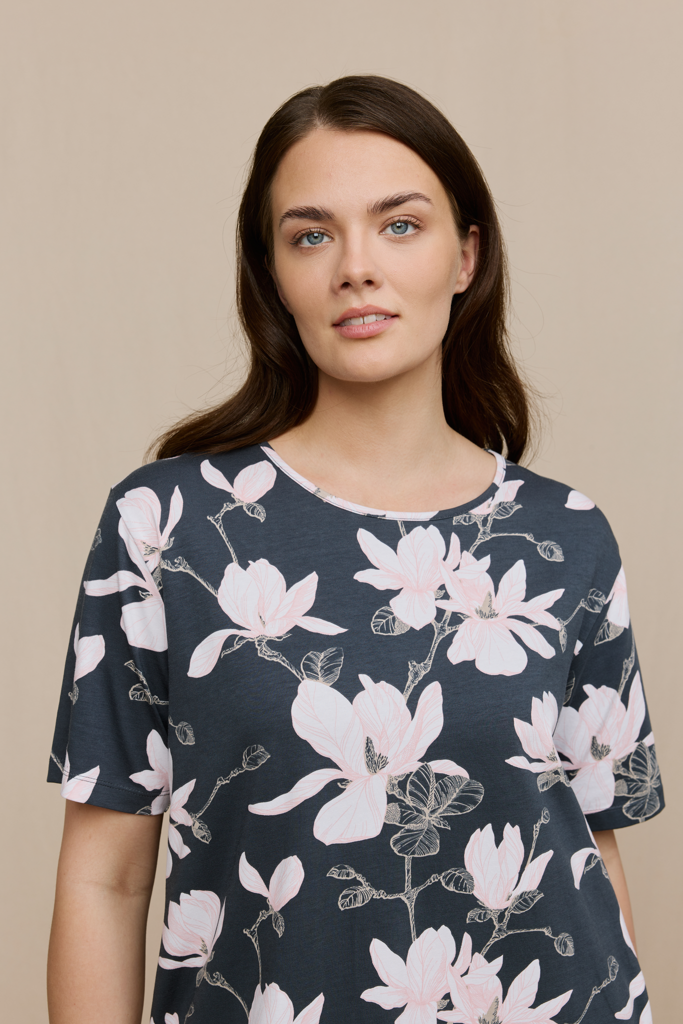 FW15005-998-XS_1; Finlayson Magnolia Yöpaita Mustavalkoinen / XS 