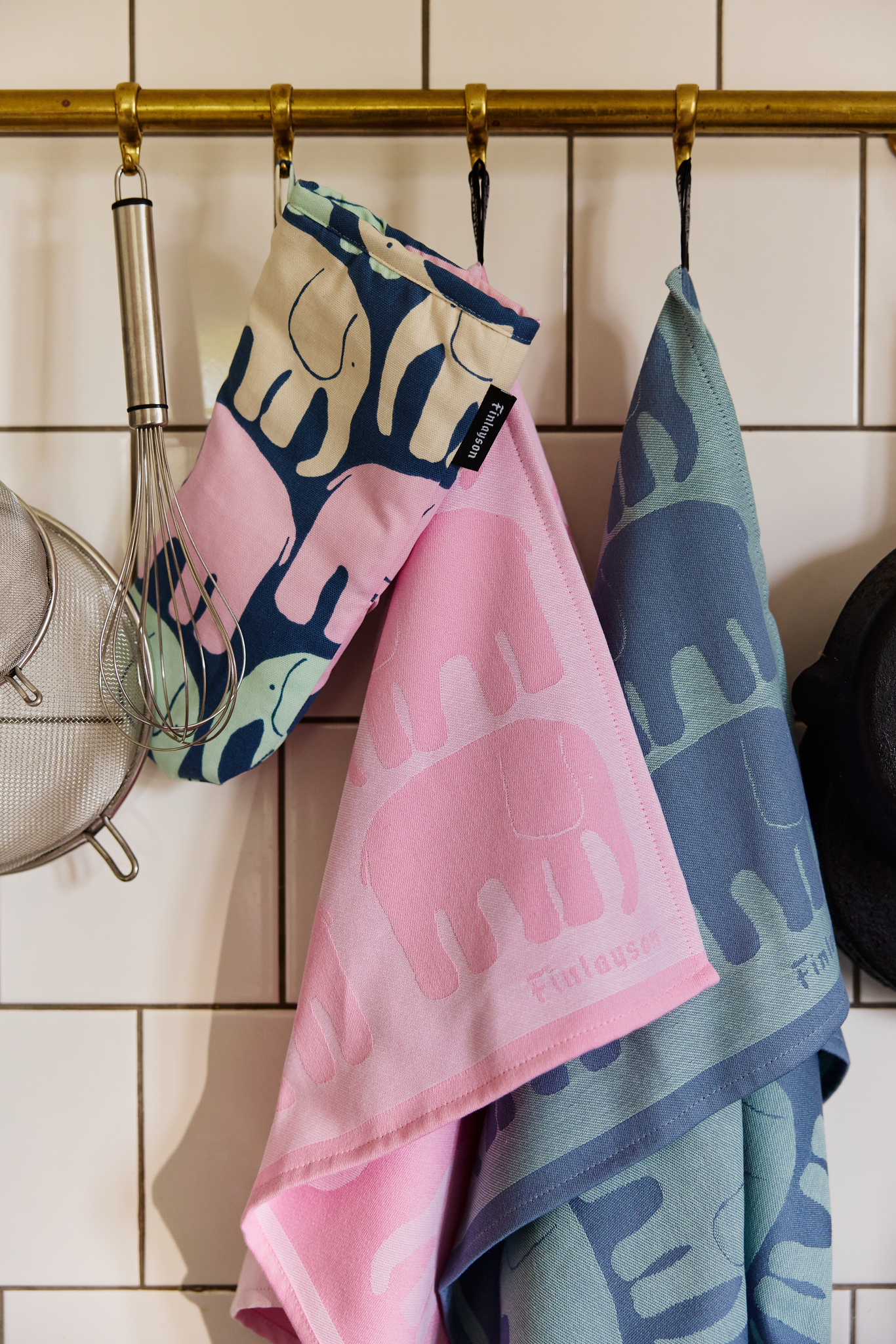 80006-4547-30-10_2; Finlayson Elefantti Patakinnas Multi Siniharmaa / Pastelli / 15x30 cm 