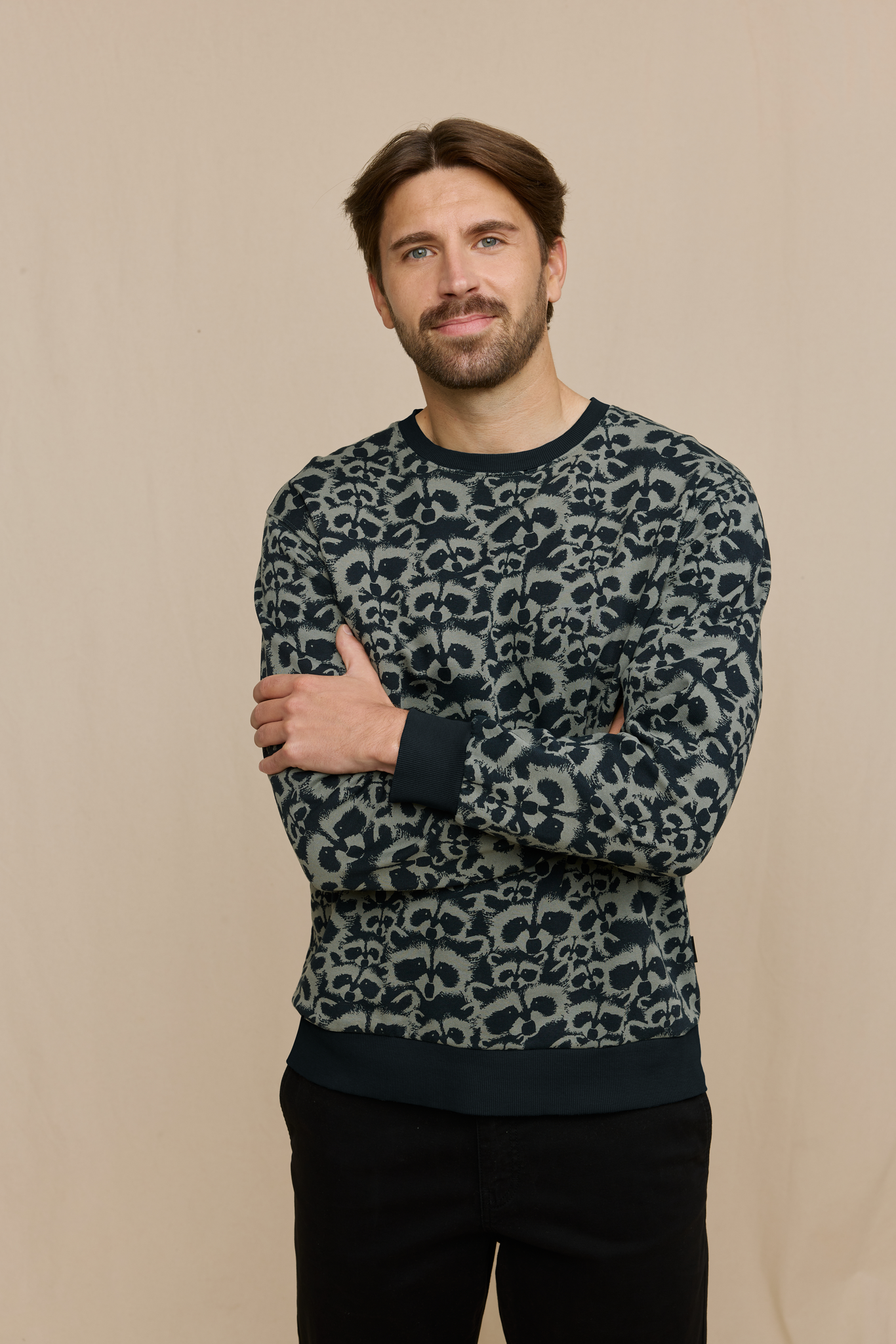 22952634001_2; Finlayson PESUE Collegepusero Tummanvihreä / S 