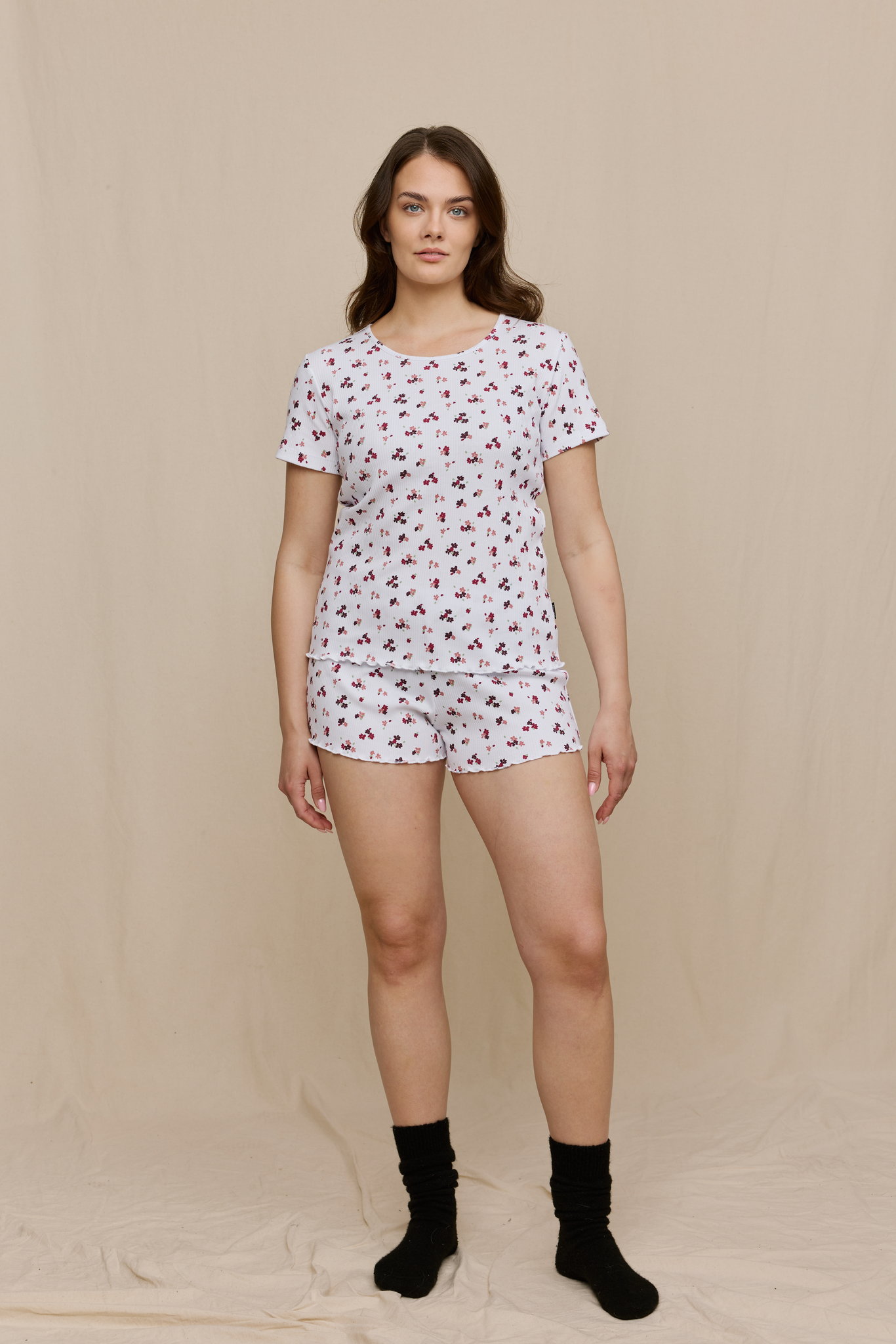 FW10004-041-L_3; Finlayson Henni Shortsipyjama Valkoinen / Viikuna / L 